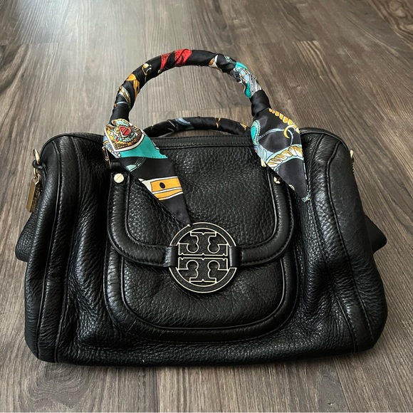Tory Burch Authentic Duffle Black Pebbled Leather Bag - Picture 14 of 16